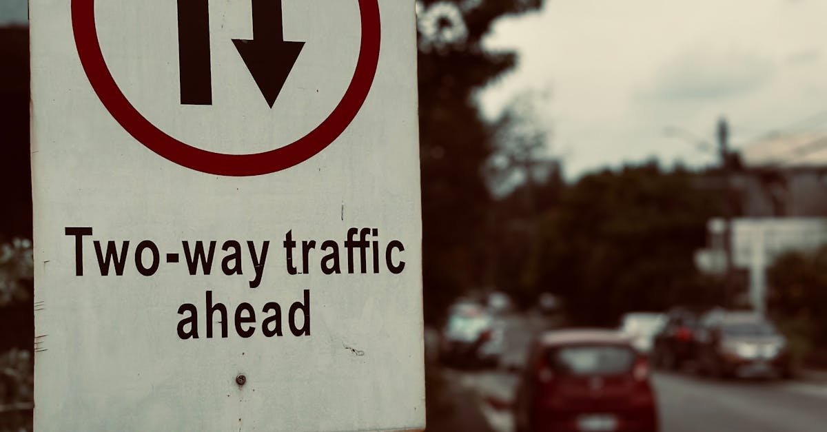 How to Choose the Right Materials for Customised Signage